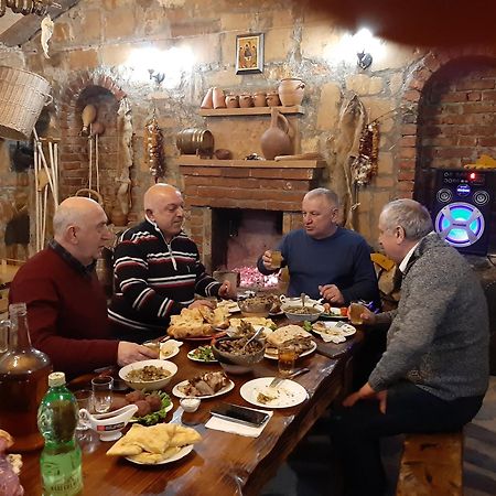 Guest House Godogani Екстер'єр фото