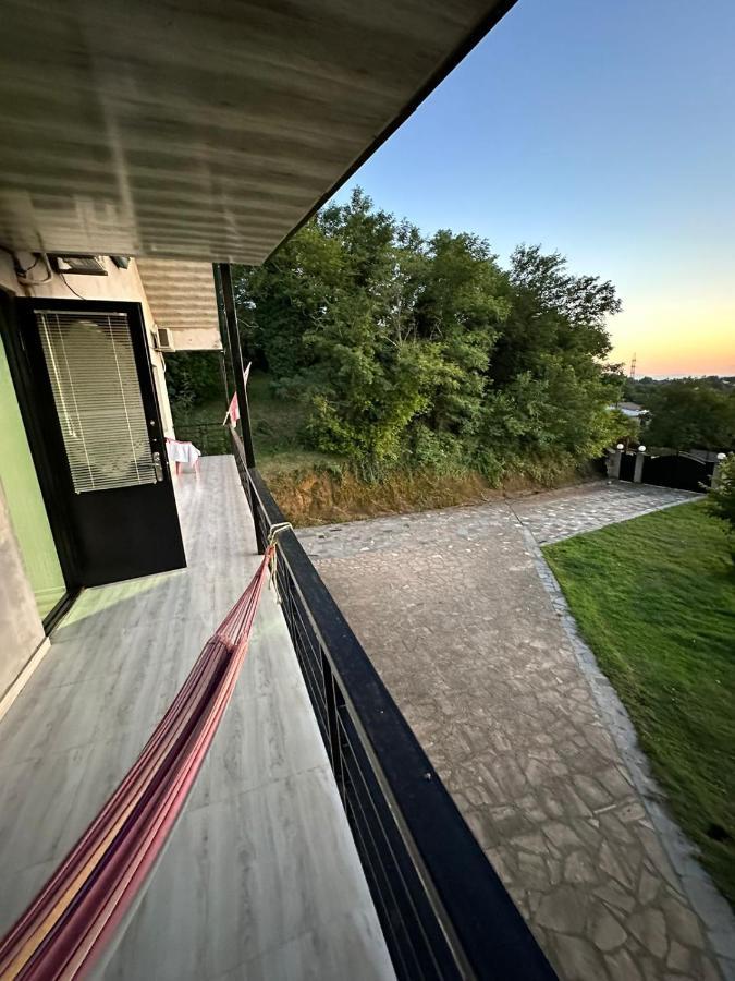 Guest House Godogani Екстер'єр фото