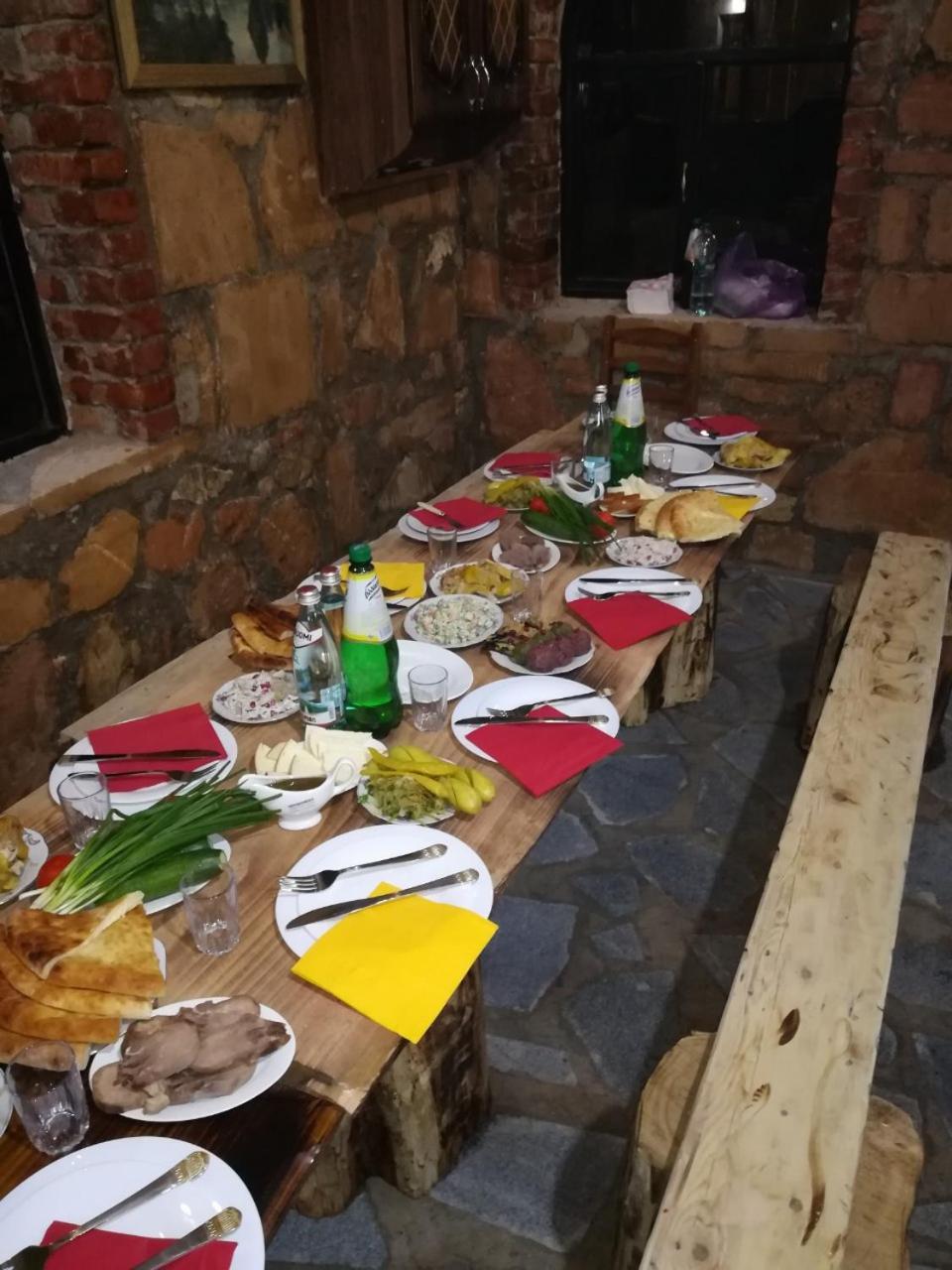 Guest House Godogani Екстер'єр фото