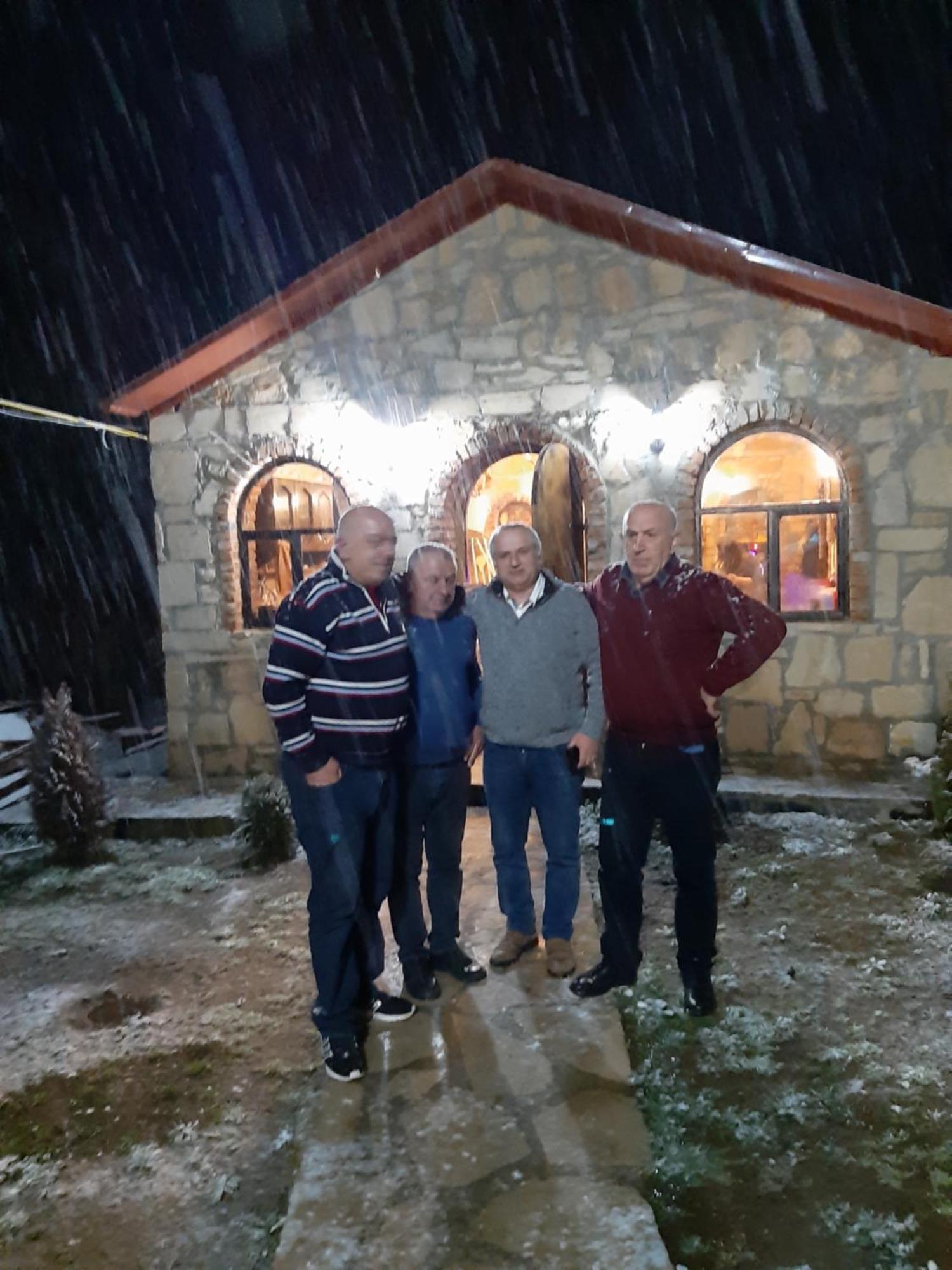 Guest House Godogani Екстер'єр фото