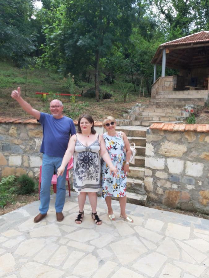 Guest House Godogani Екстер'єр фото