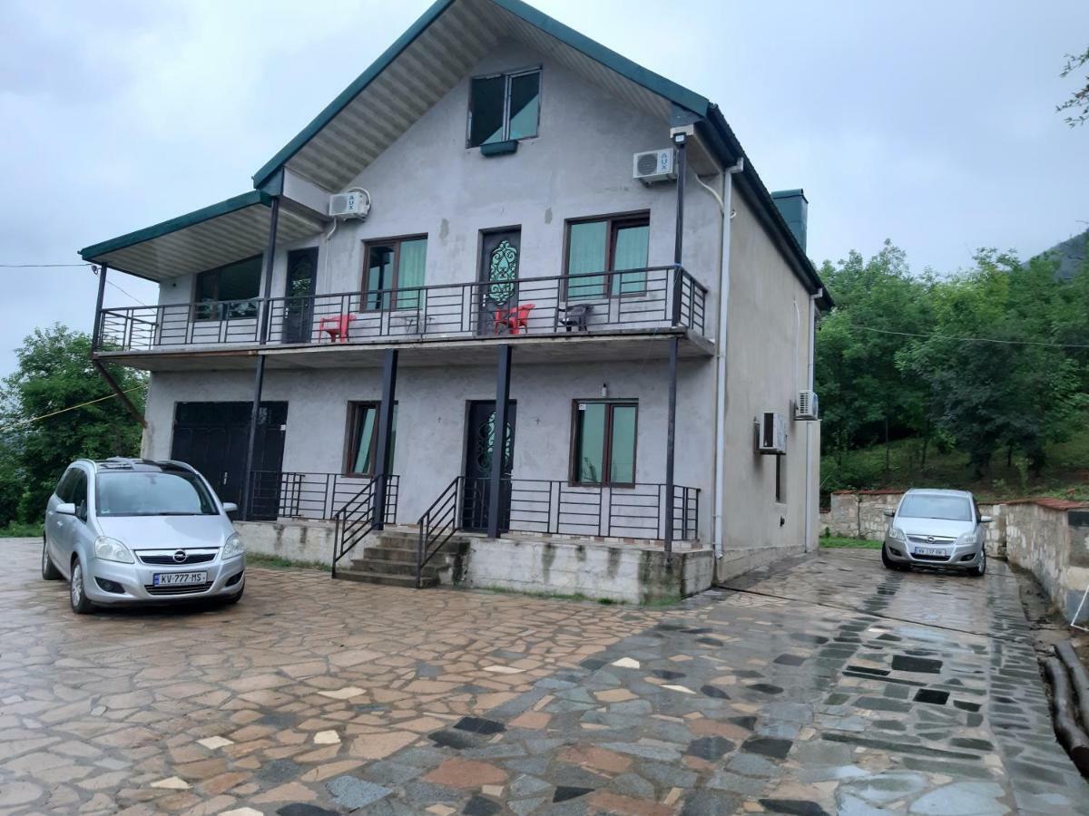 Guest House Godogani Екстер'єр фото